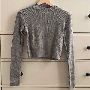 Brandy Melville grey cropped knit sweater